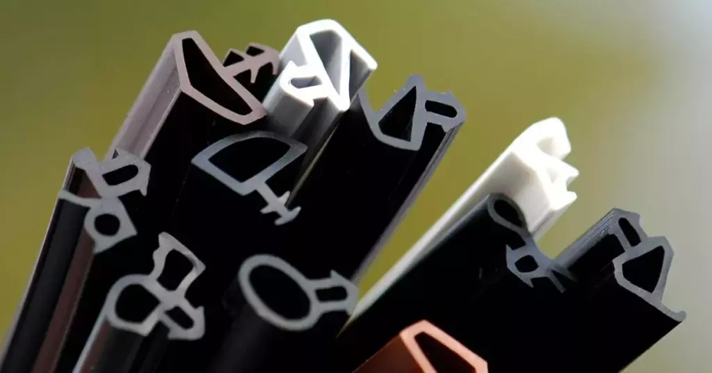 замена уплотнителя окнах