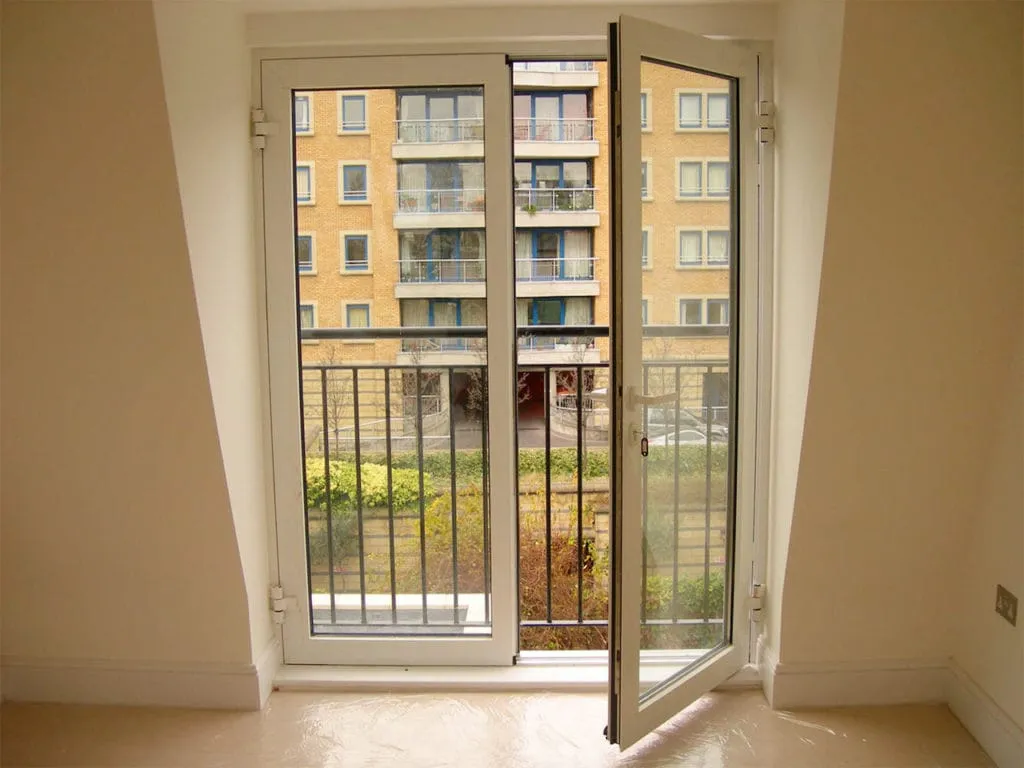 Ремонт балконных дверей в Минске