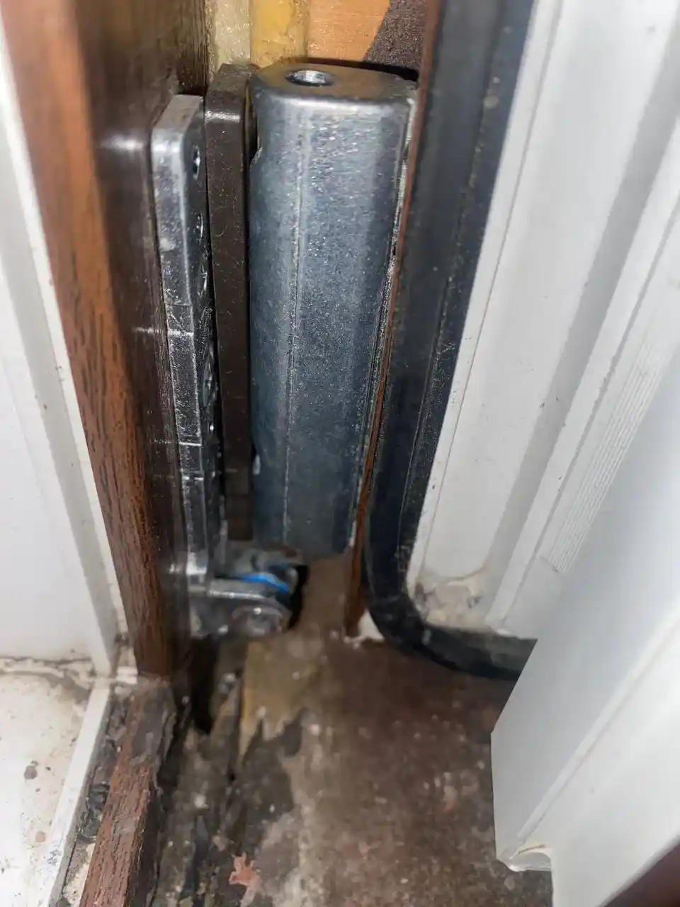 Замена нижней петли