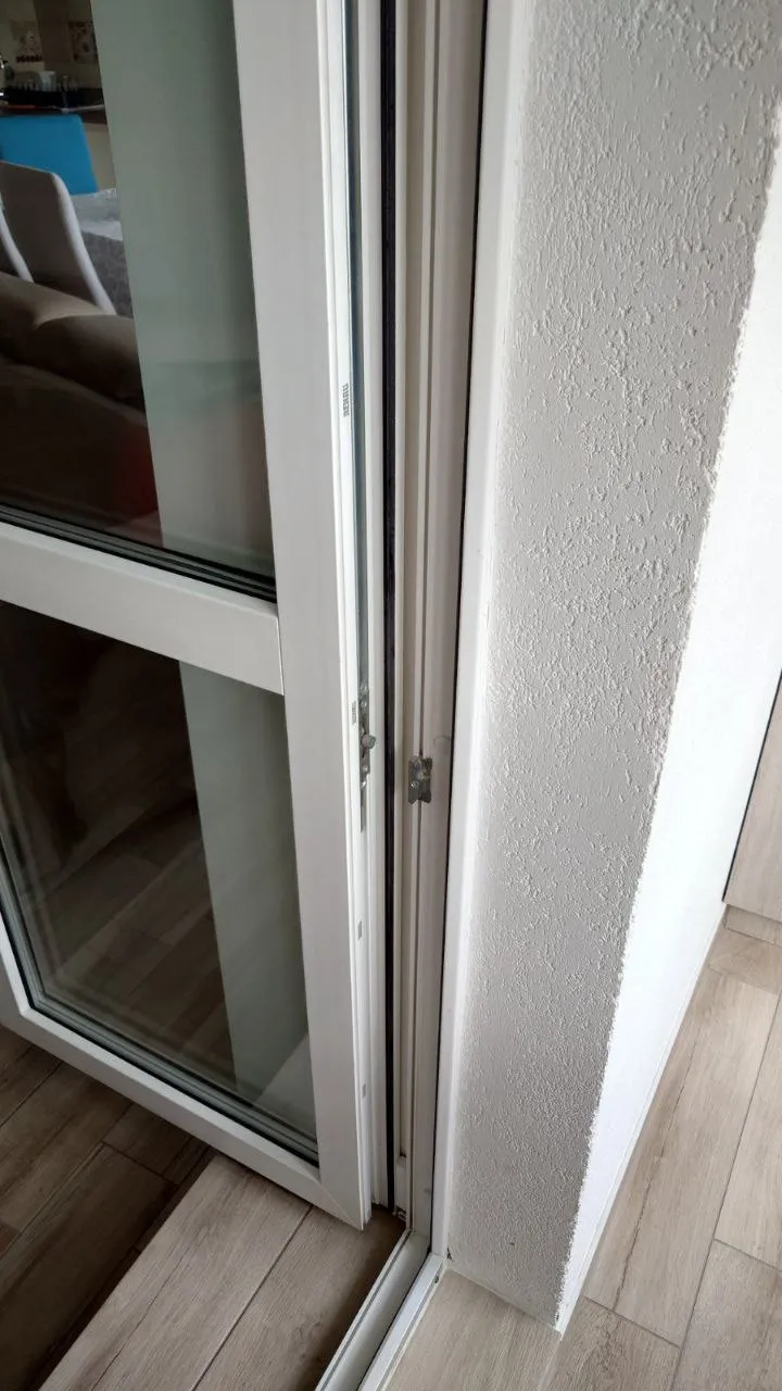 ремонт балконной двери